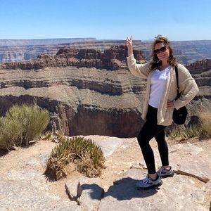 Meet your Posher, Harmony